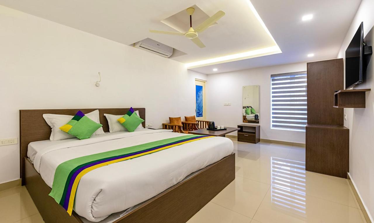 Treebo Trend Airport Avenue Plaza Cochin Airport Hotel Kochi Eksteriør billede